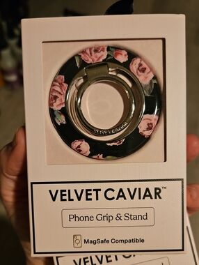 Velvet Caviar Pink Floral MagSafe Phone Grip & Stand